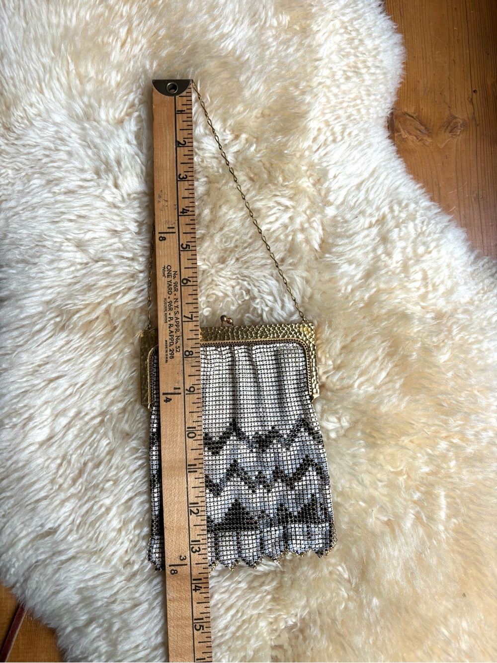 Antique 1920’s Whiting and Davis “Flapper” Evening Bag - Picture 9 of 9